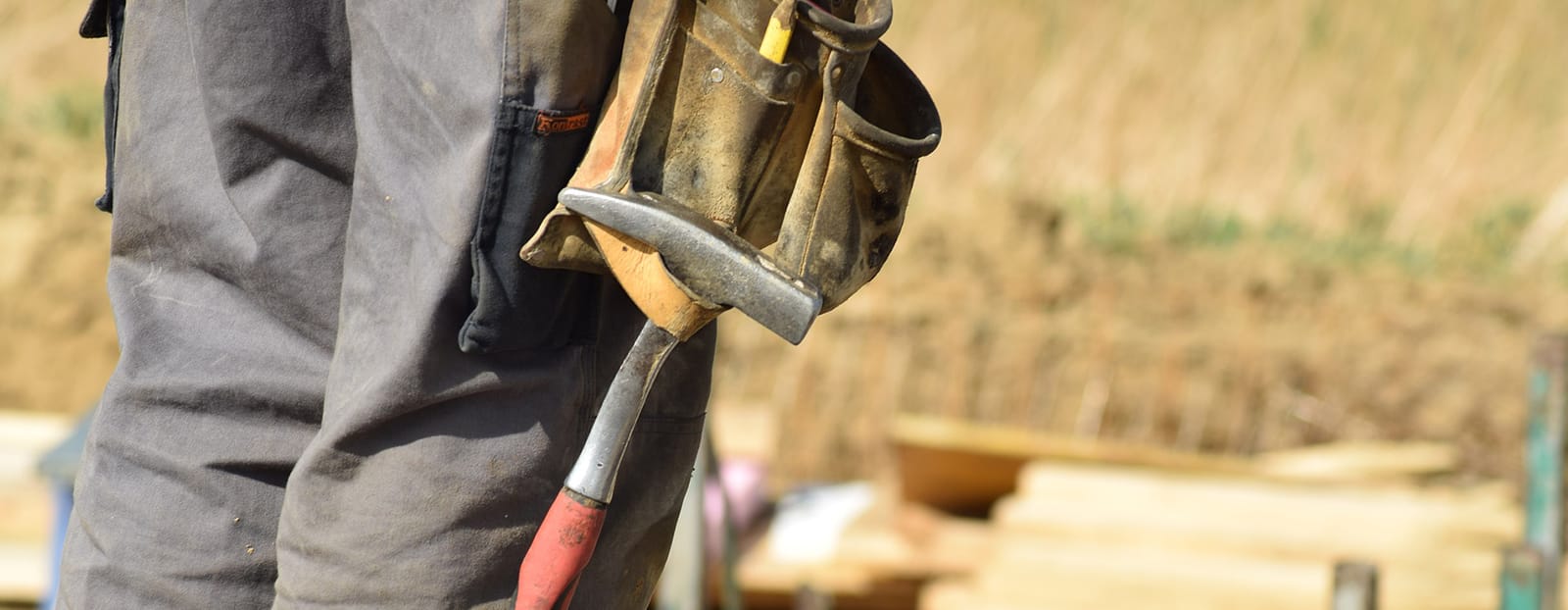tool belt on construction worker
