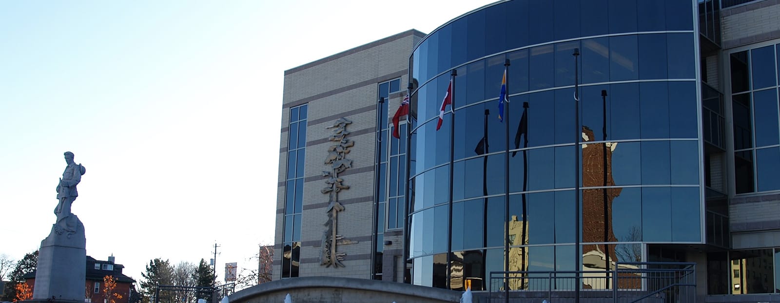 statue in front of thunder bay city hall