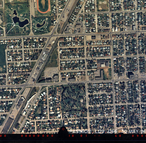 An aerial photo of Vickers Park and the surrounding area taken from above