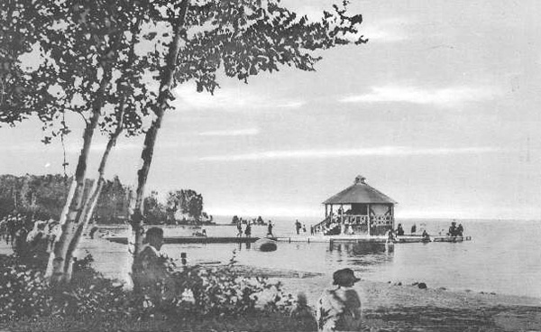 A building out on the water from the shoreline