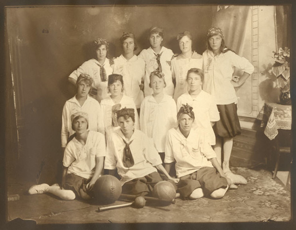 Girls Team Photo with twelve individuals