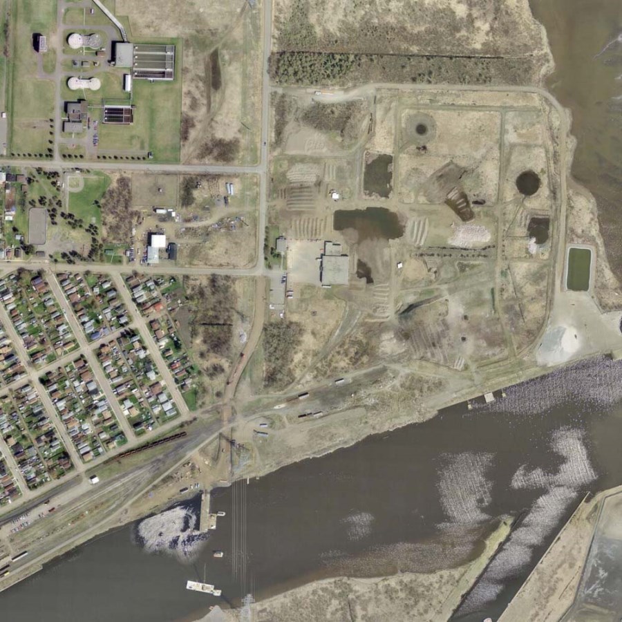 A 2002 aerial photograph of the south area of the Thunder Bay Waterfront.