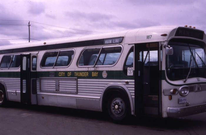 bus that says, "The City of Thunder Bay" and "Main Line" on the side of it
