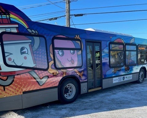 A photo of the 50th Anniversary Art bus