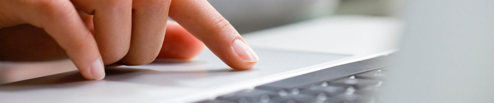 hand on keyboard