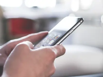 phone2.jpg