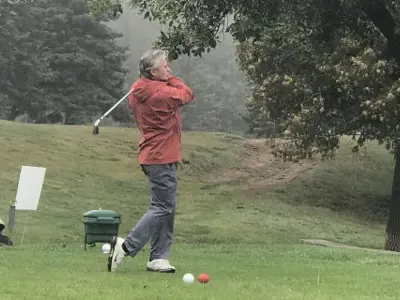 Mayorgolfing.jpg