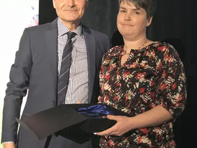 WalidChahalpresentsRobinCooperwiththe2019respect.Award.jpg