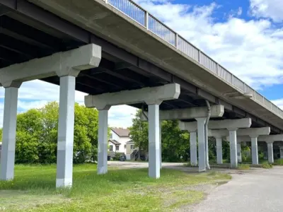 Pacific-Ave-bridge---resize.JPG