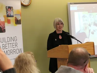 MinisterHajduspeakingatThunderBayDrugStrategy10thAnniversaryJune14.JPG