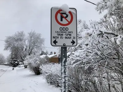 Snowy-Calendar-Parking-Sign3.jpg
