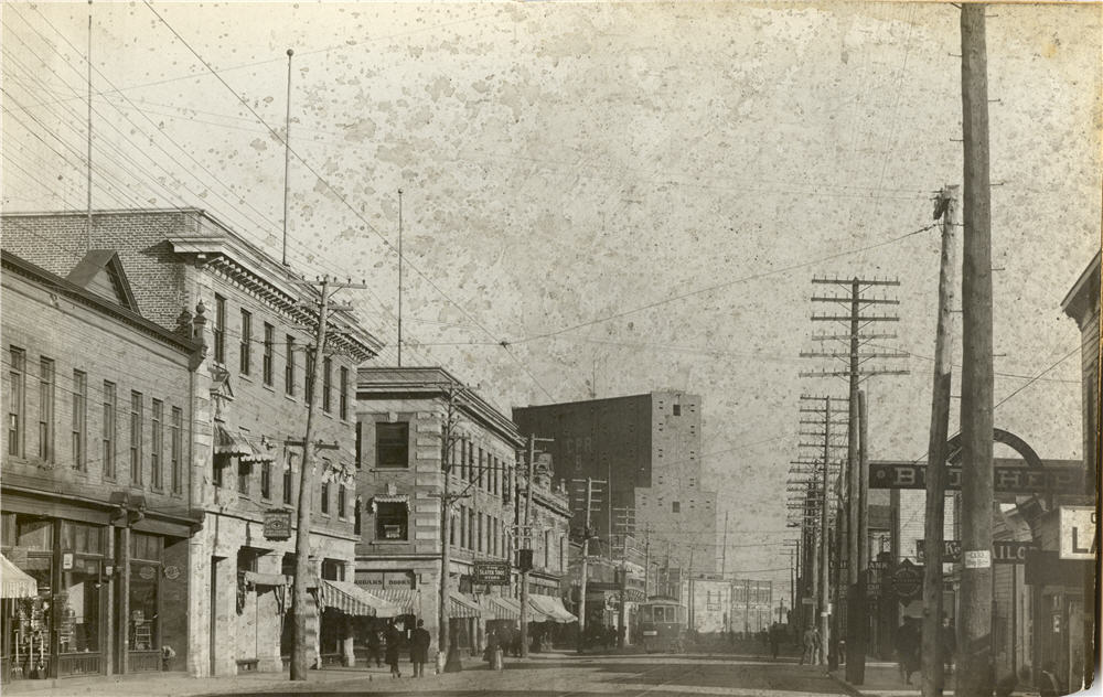 Victoria Avenue, CPR "B" Elevator, St. Louis Hotel, Canadian Bank of Commerce