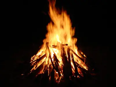 campfire-764475.jpg