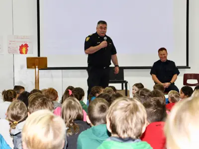 FireChiefJohnHayspeakstoNorwesterViewstudents.jpg